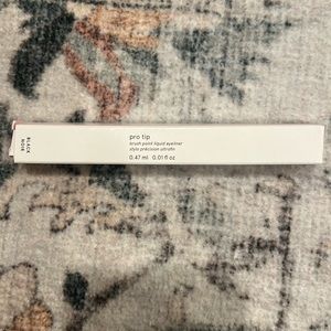 Glossier Pro Tip Eyeliner